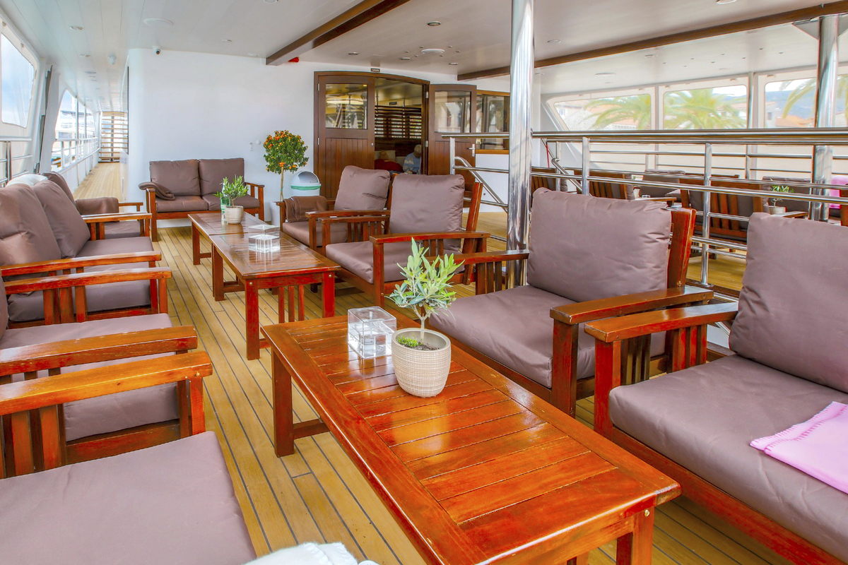 MV Princess - Bar auf dem Promenadendeck