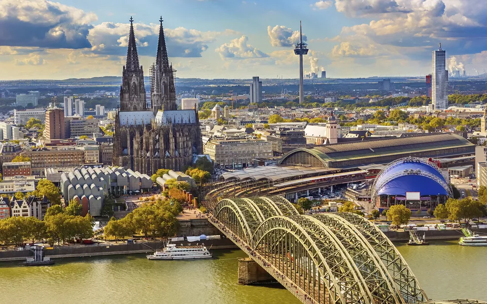 Panorama mit Dom, Köln - © shutterstock_217726825