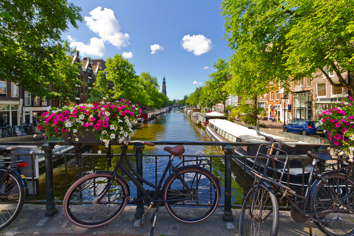 Amsterdamer Prinsengracht im Sommer - © FSEID - stock.adobe.com