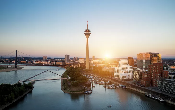 Skyline und Medienhafen, Düsseldorf - © engel.ac - stock.adobe.com