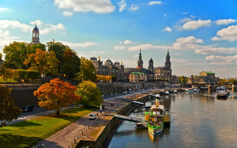 Herbst in Dresden - © santosha57 - stock.adobe.com