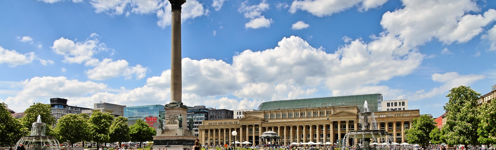 Schlossplatz Stuttgart im Sommer - © JCG - Fotolia