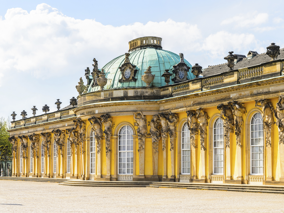 Schloss Sanssouci, Potsdam - © shutterstock_277462391