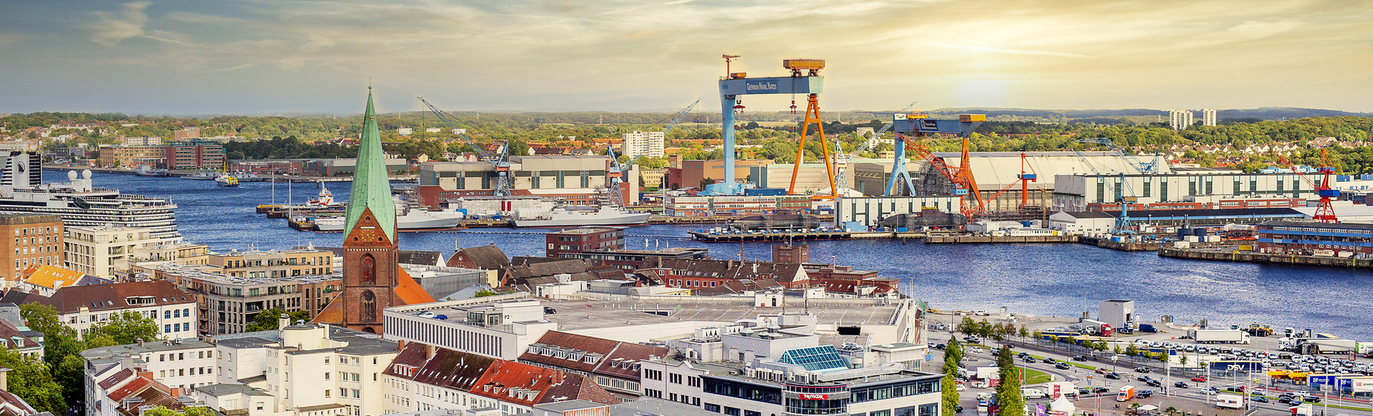 Hafen von Kiel - © Hans Steen-Kiel - stock.adobe.com