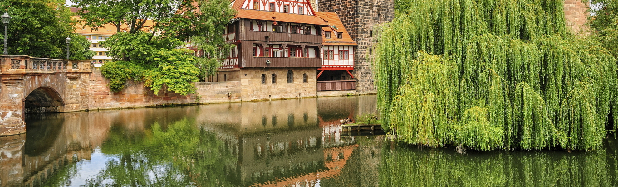 Weinstadel und Wasserturm, Nürnberg - © shutterstock_245076328