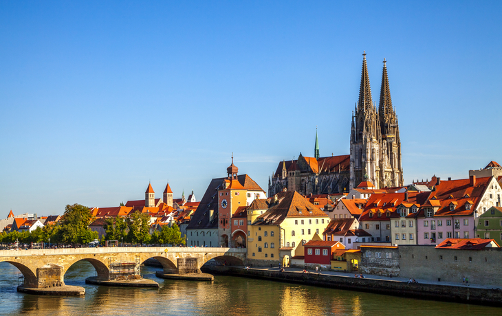 Regensburg - © Sina Ettmer - stock.adobe.com