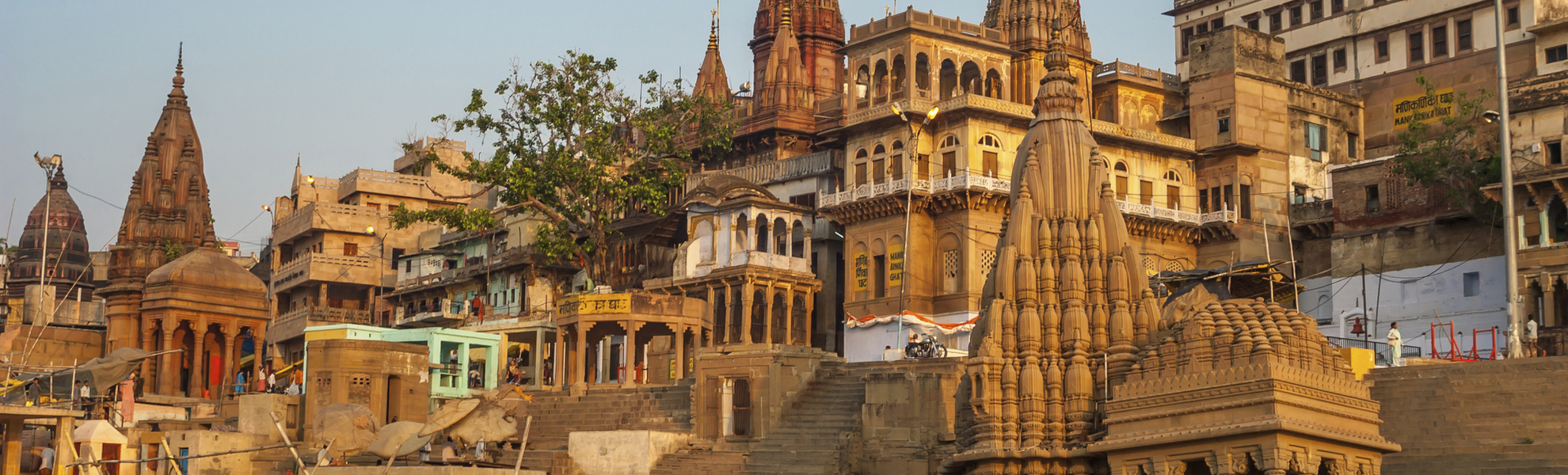 Die heilige Stadt am Ganges, Varanasi - © shutterstock_153851216