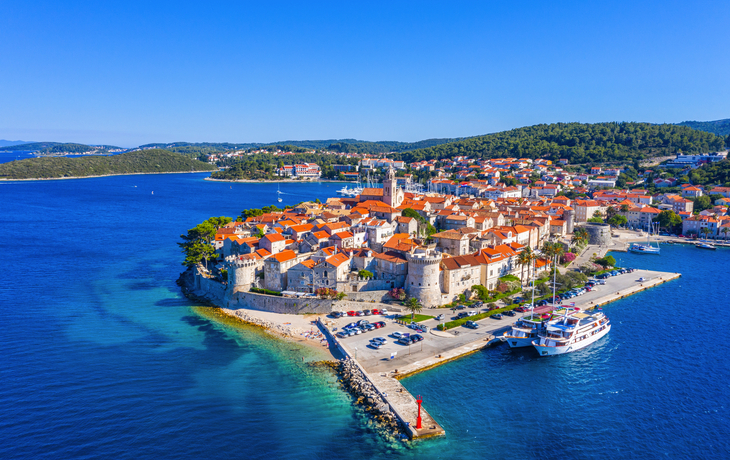 Panorama der kroatischen Stadt Korcula - © dudlajzov - stock.adobe.com