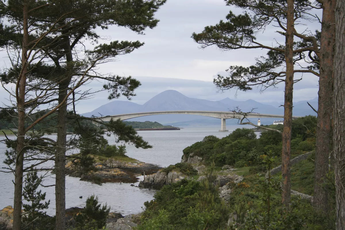 Brücke zur Insel Skye, Kyle of Lochalsh - © shutterstock_1455221