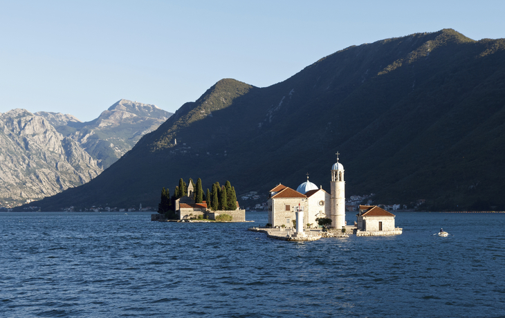 «Our Lady of the Rock», Bucht von Kotor - © shutterstock_229485004