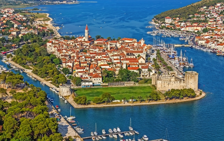 Trogir an der dalmatinischen Küste Kroatiens - © Dario Bajurin - stock.adobe.com